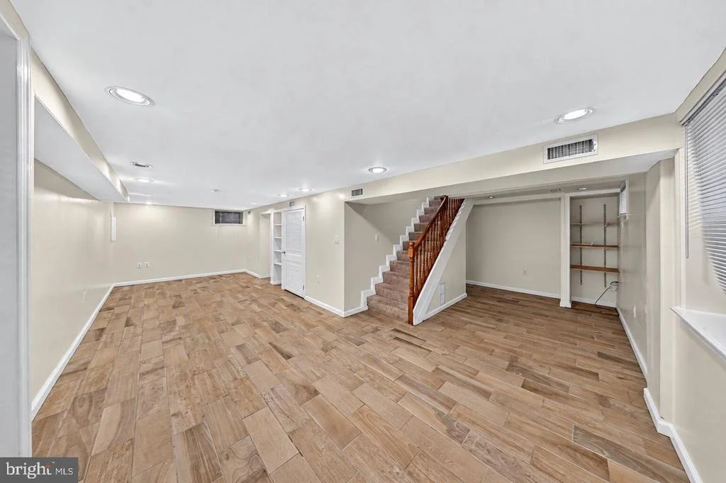 Photo of 2712 NEWTON STREET