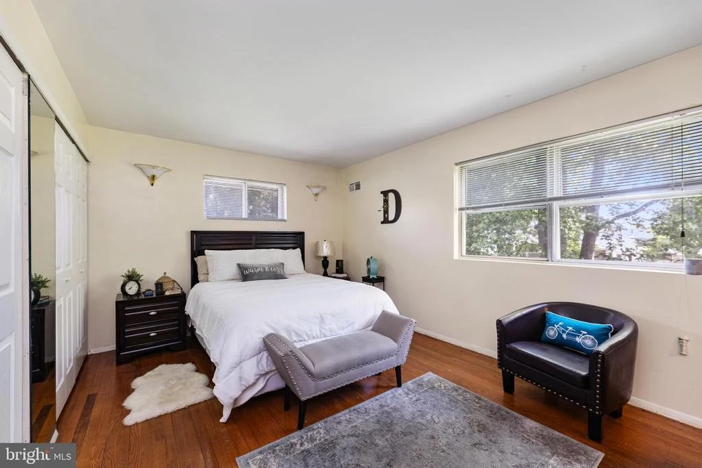 Photo of 6937 NASHVILLE ROAD
