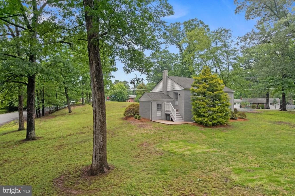 Photo of 12131 WAPLES MILL ROAD