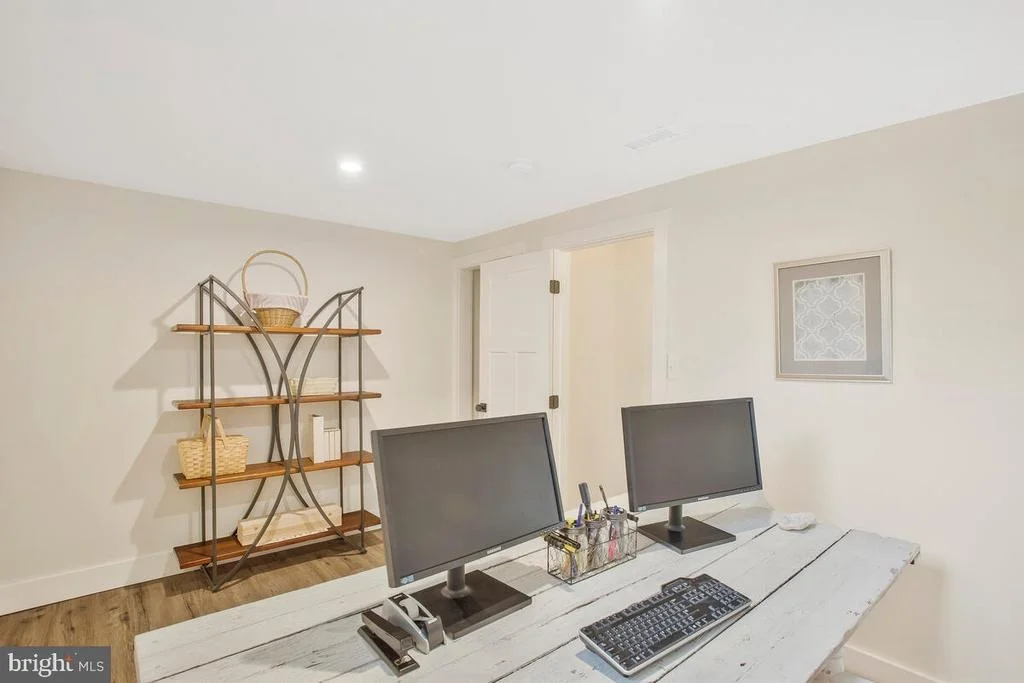 Photo of 11216 LAKEVIEW DRIVE