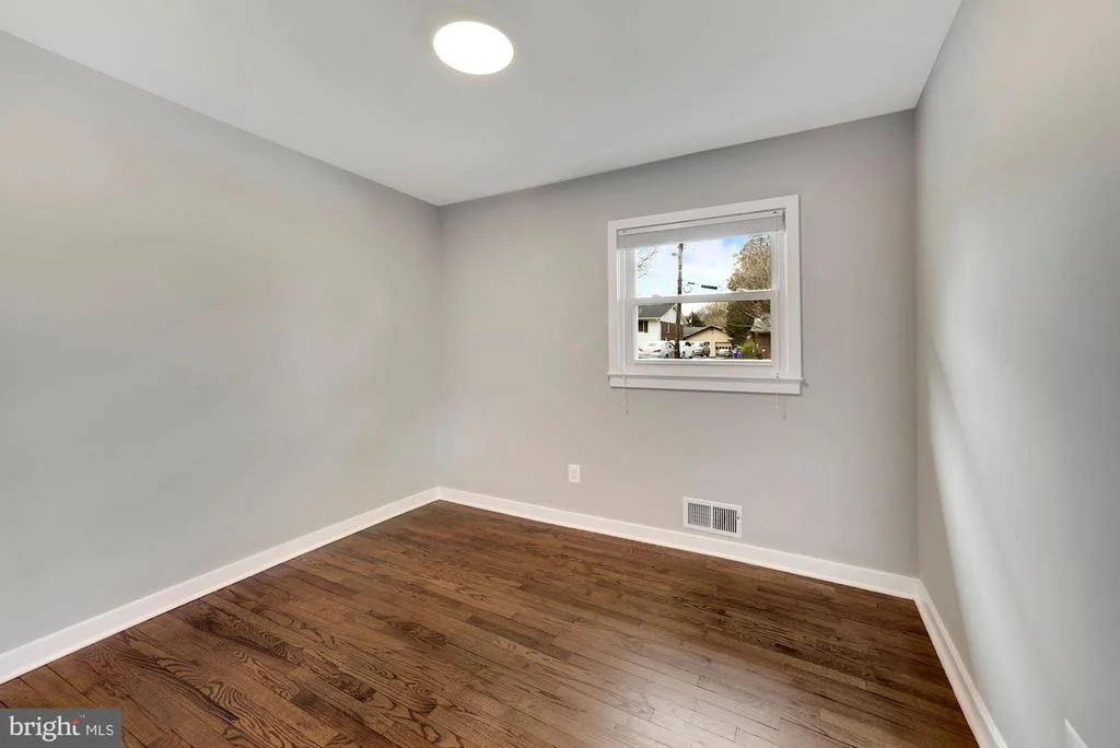 Photo of 11403 NAIRN ROAD