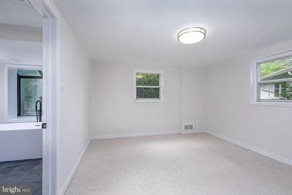 Photo of 7016 RIVER ROAD