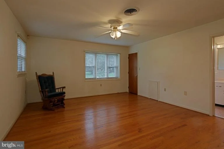 Photo of 8001 RUNNYMEADE DRIVE
