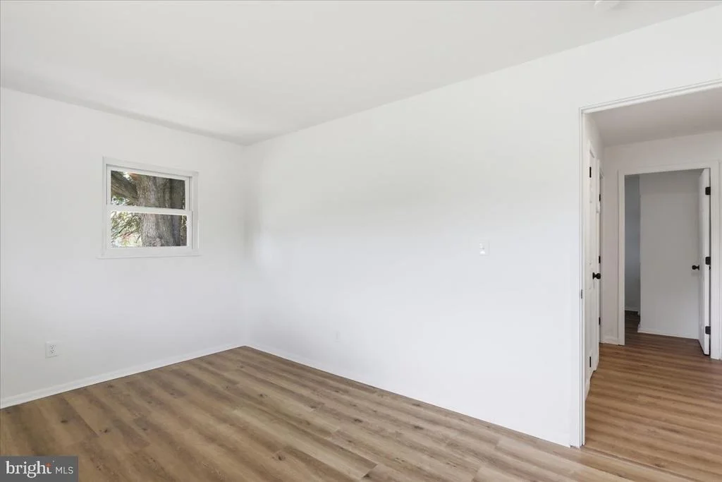 Photo of 1405 OUTER DRIVE