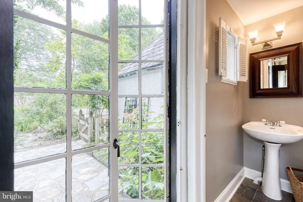 Photo of 304 TAPLOW ROAD