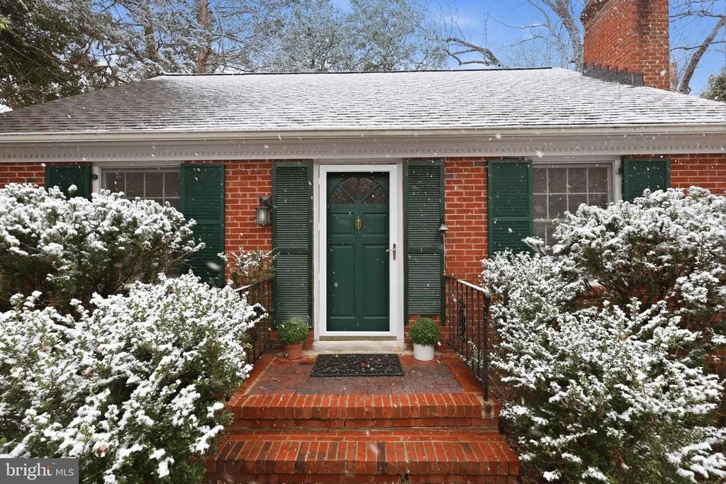 Photo of 1007 MANNING DRIVE