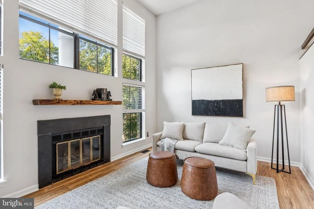 Photo of 910 LANGDON COURT