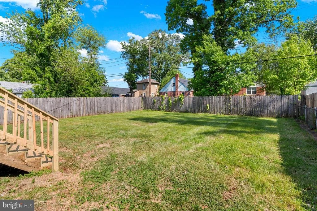 Photo of 3305 DEVONSHIRE DRIVE