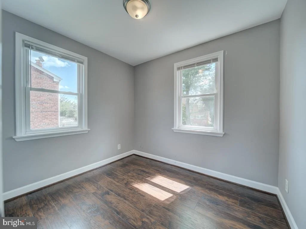 Photo of 2407 SAINT CLAIR DRIVE