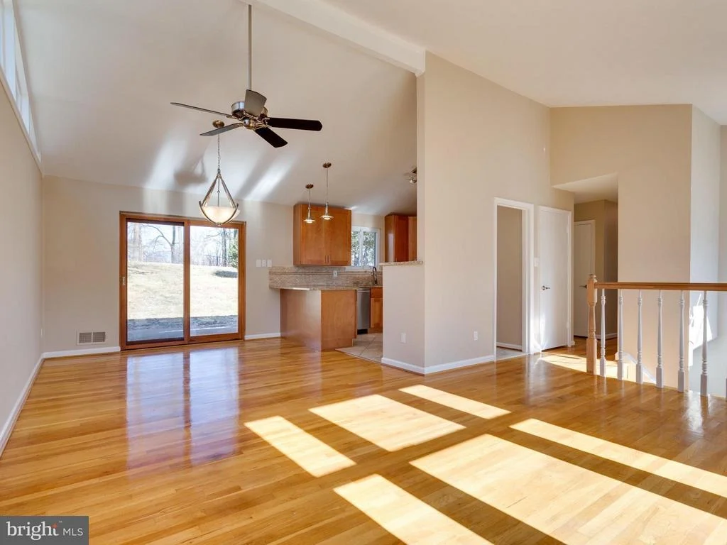 Photo of 8702 VICTORIA ROAD