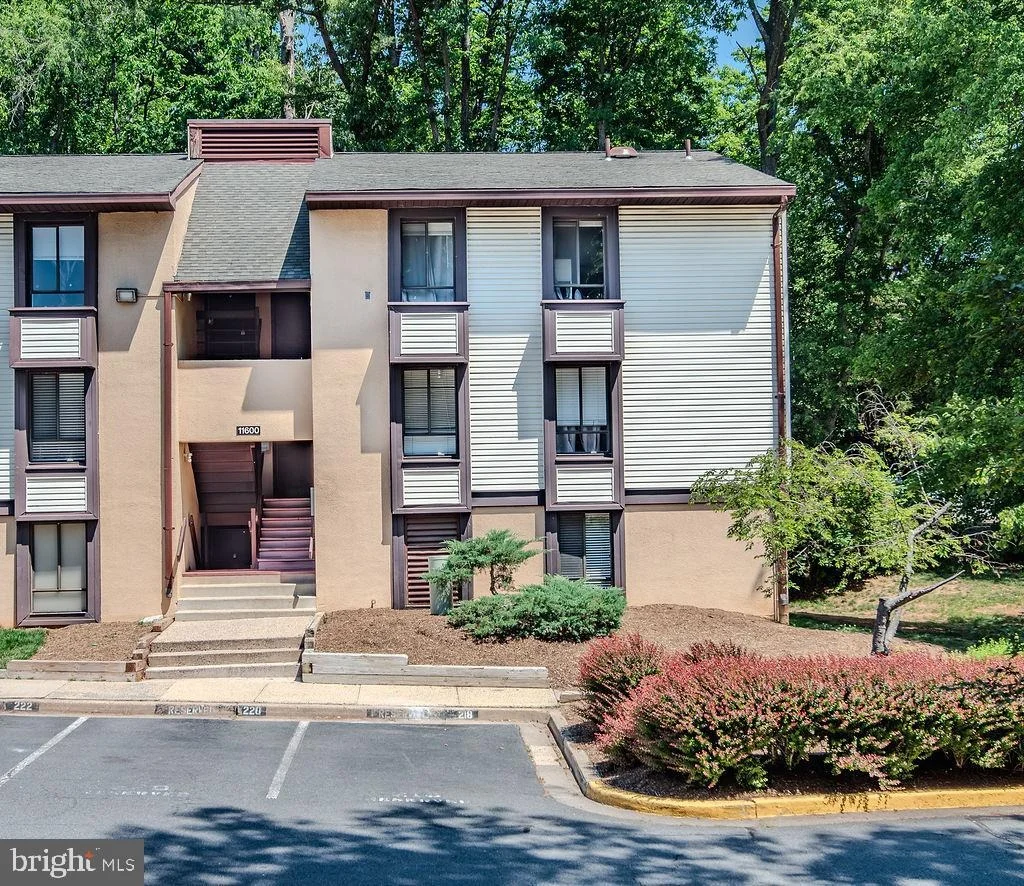 Photo of Unit 602B at 11600 STONEVIEW SQUARE