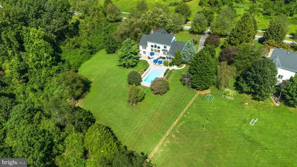 Photo of 2109 LINK ROAD