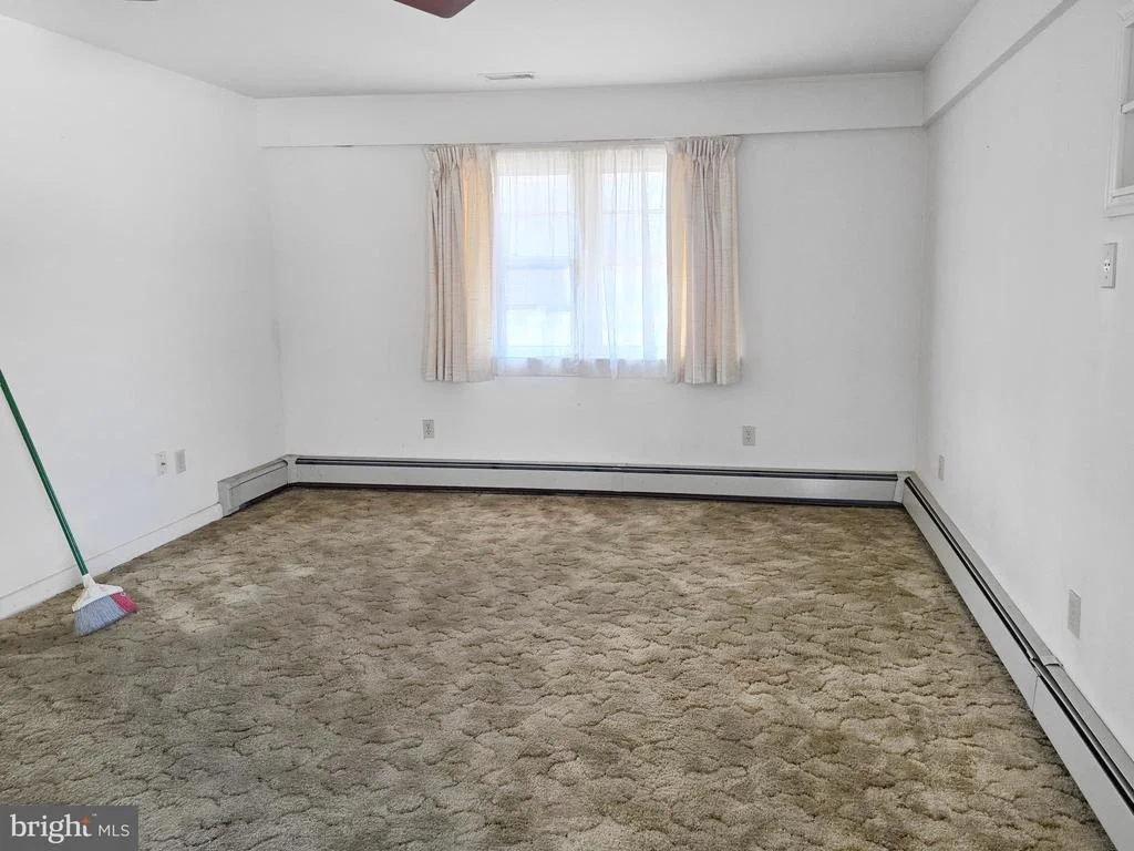 Photo of 105 LAKEVIEW DRIVE
