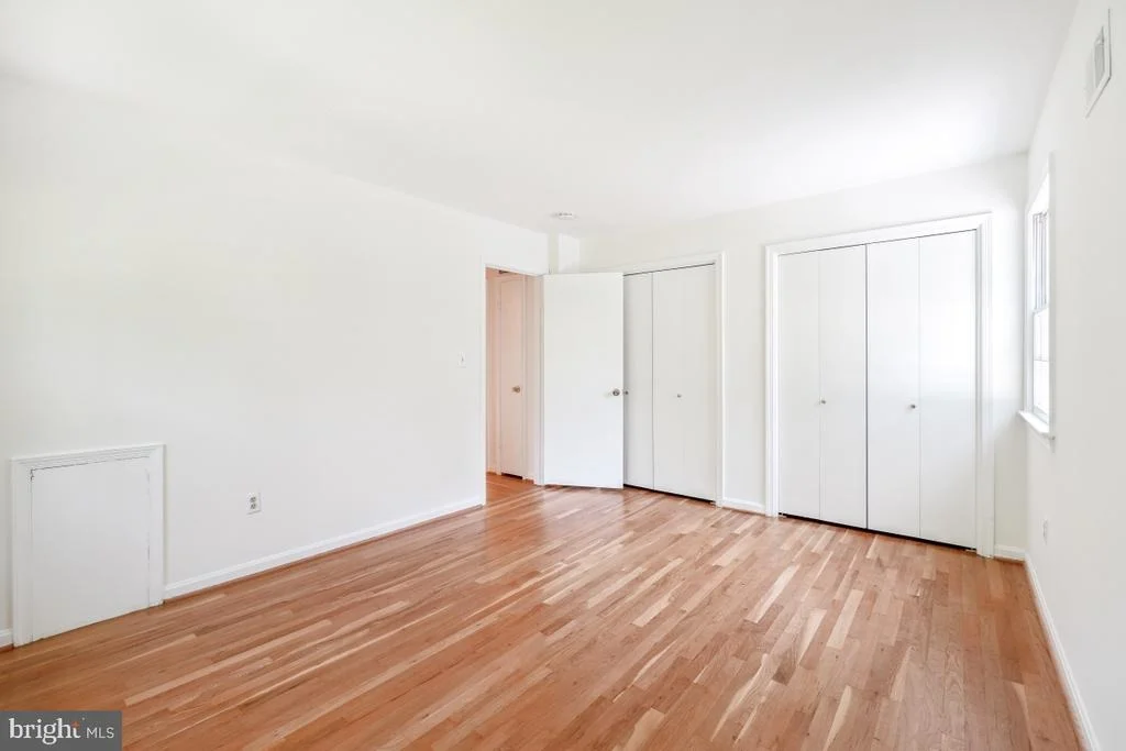 Photo of 882 DIAMOND DRIVE