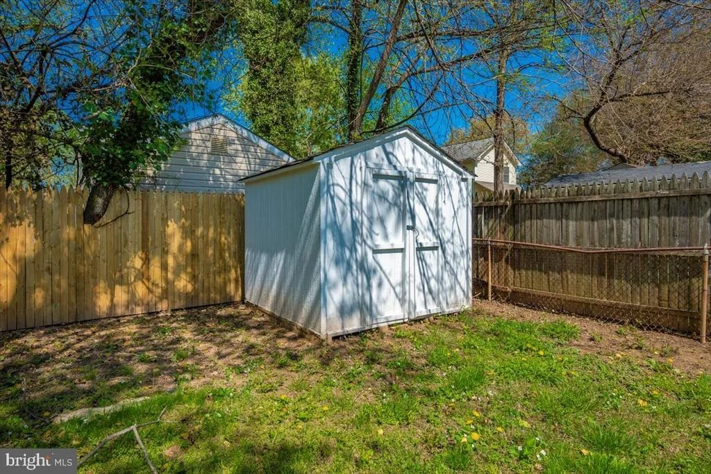 Photo of 3407 FLORAL STREET