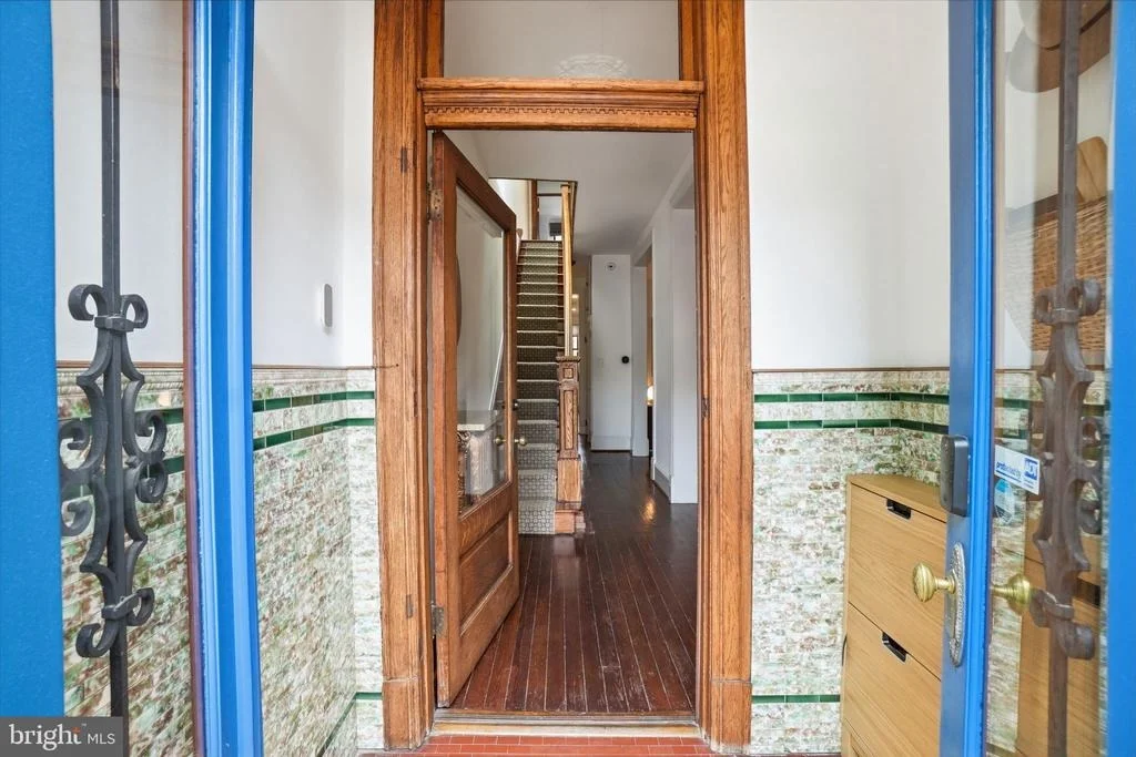 Photo of 210 8TH STREET SE