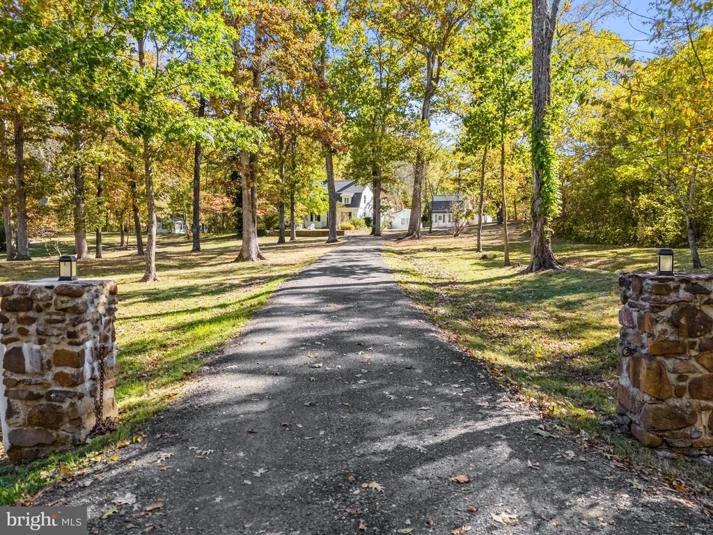 Photo of 4561 WESTON ROAD