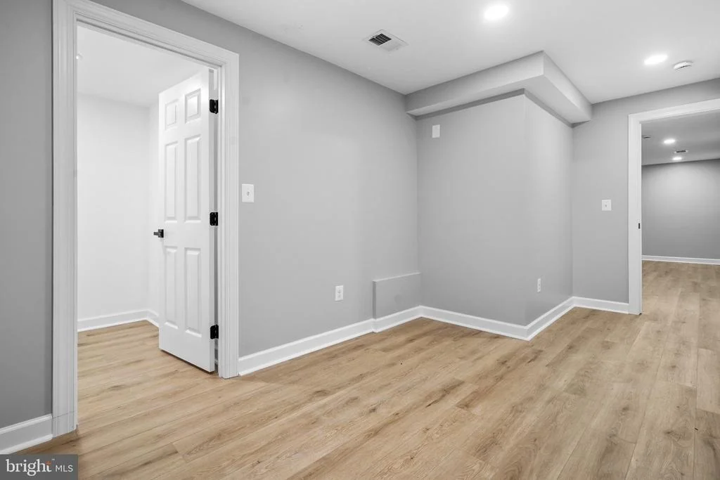 Photo of 9425 FLOWERDEN LANE
