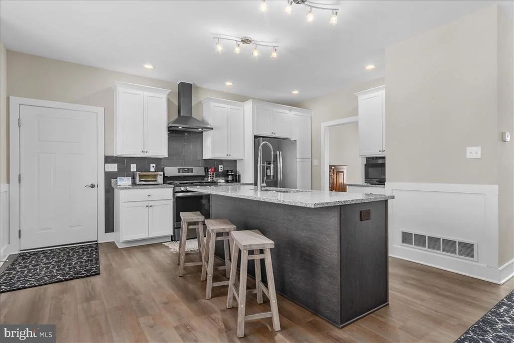 Photo of 31 HILYARD CIRCLE S