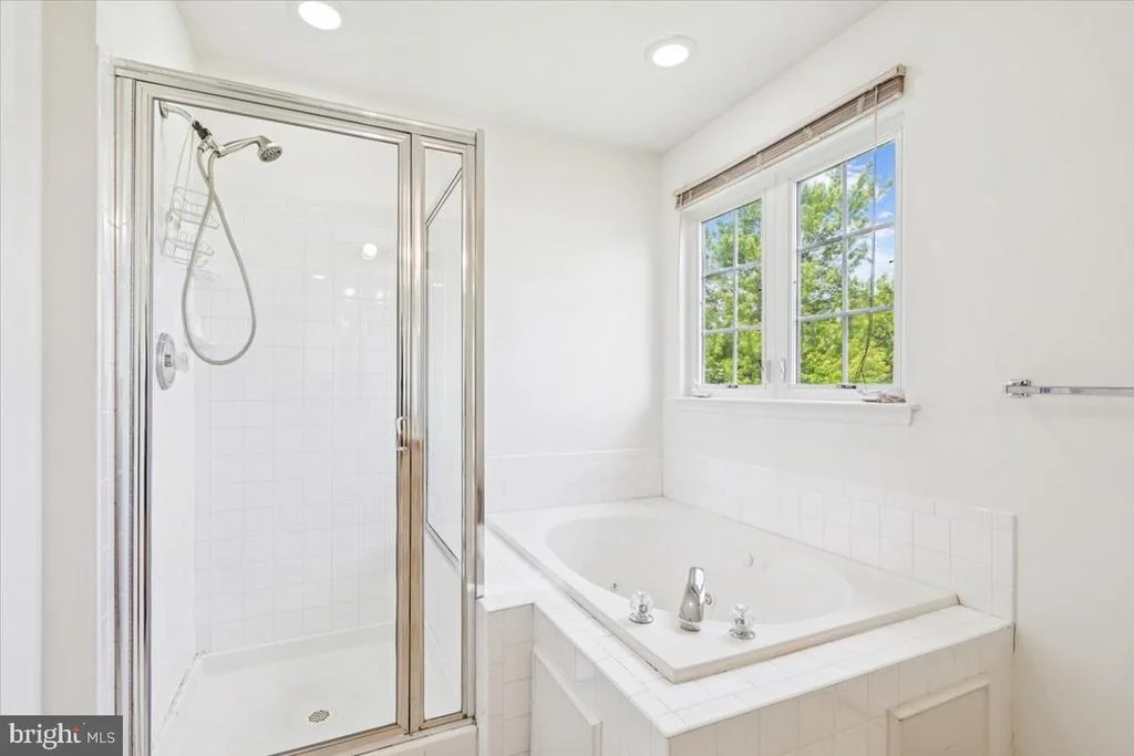 Photo of 5180 BOSCOMBE COURT