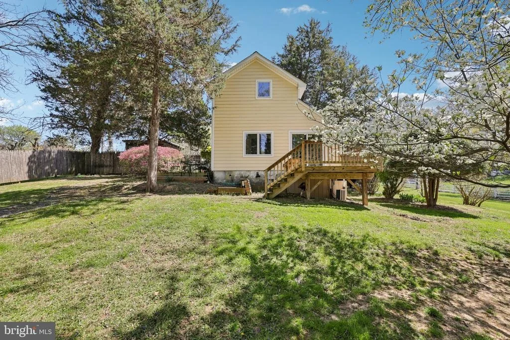 Photo of 2921 DUVALL ROAD