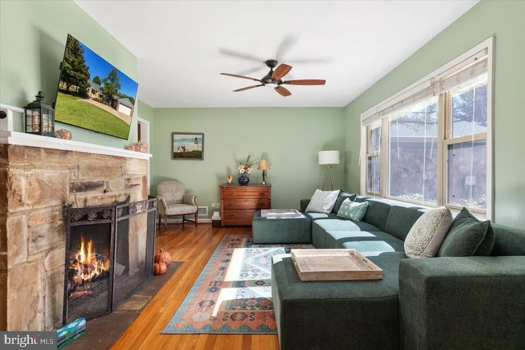 Photo of 9019 SUDLEY ROAD