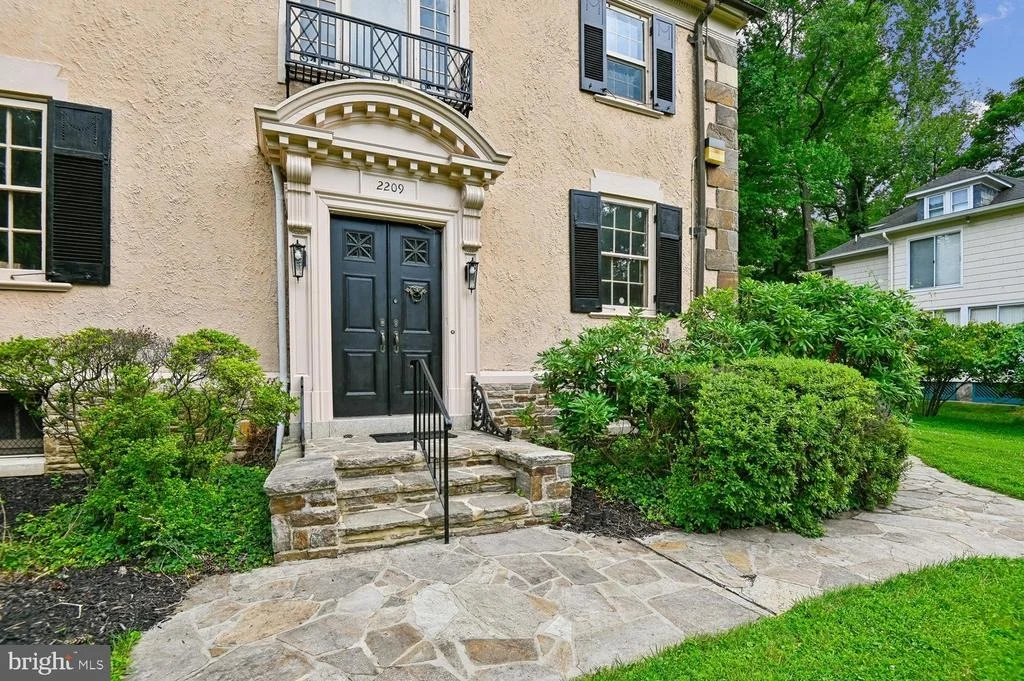 Photo of 2209 KEN OAK ROAD