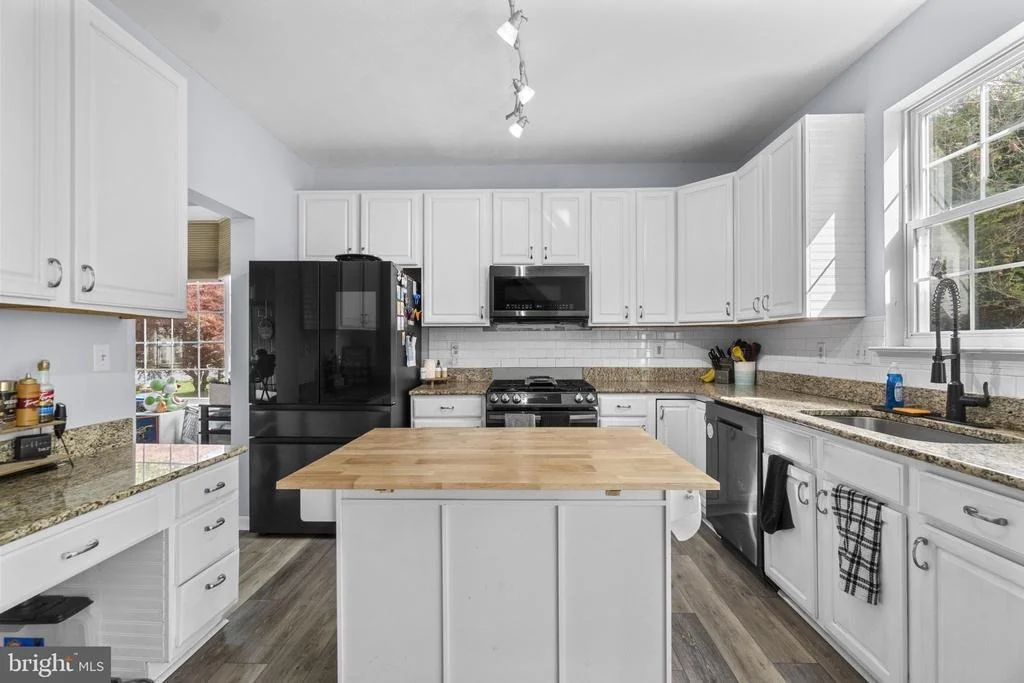 Photo of 4210 MEAD DRIVE