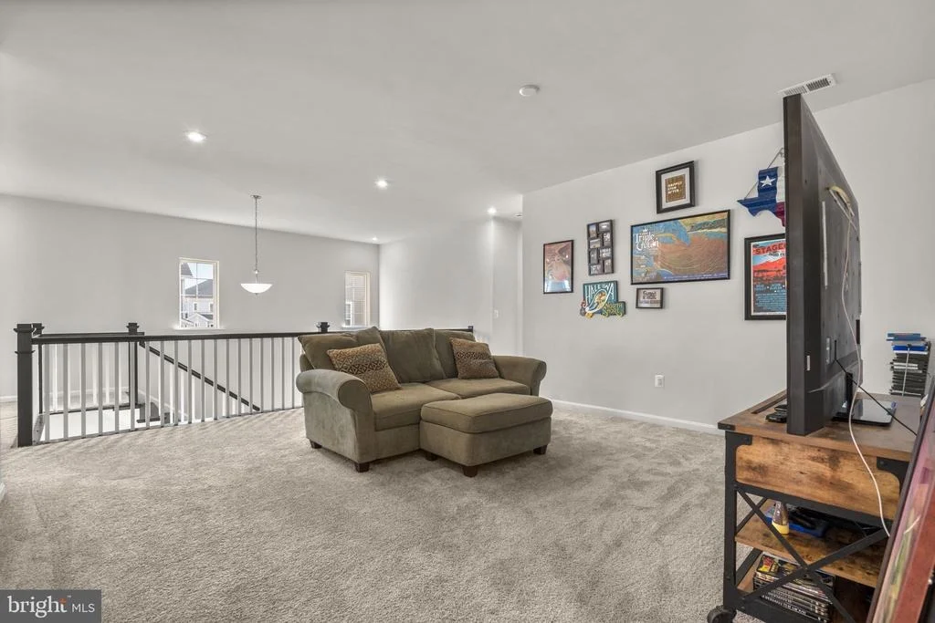 Photo of 68 SNOWDROP DRIVE