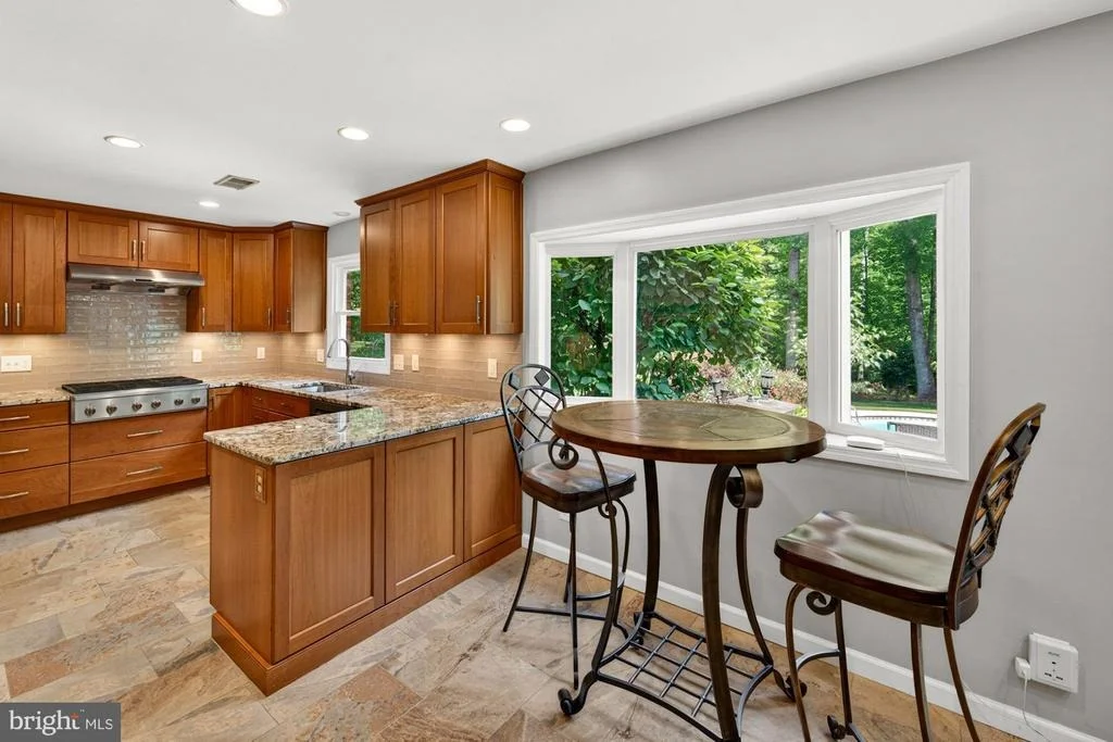 Photo of 11416 VALE ROAD