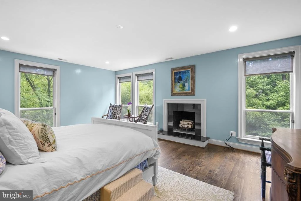 Photo of 8025 RIVERSIDE DRIVE