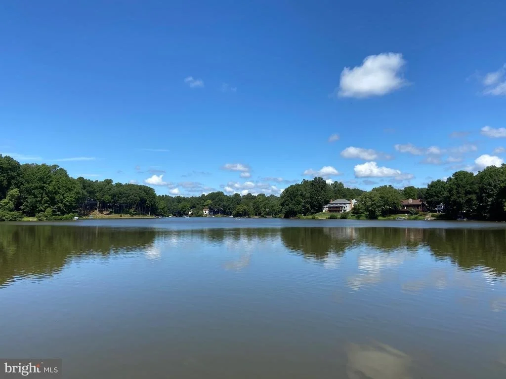 Photo of 15084 HOLLEYSIDE DRIVE