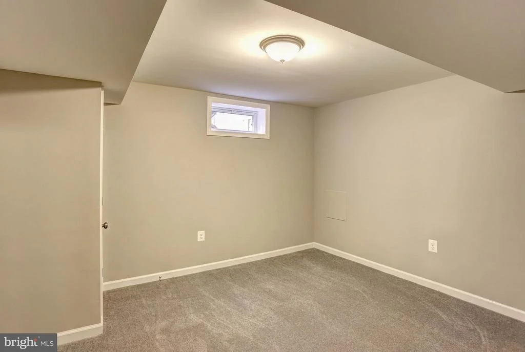 Photo of 516 HOLY CROSS ROAD