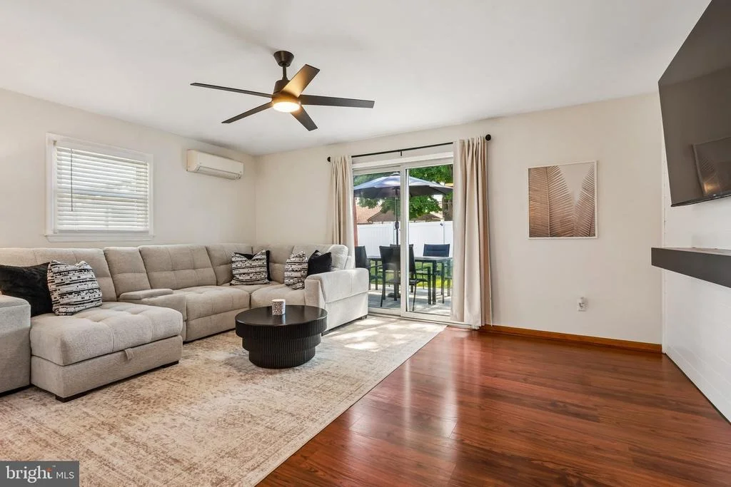 Photo of 469 WINDSOR DRIVE