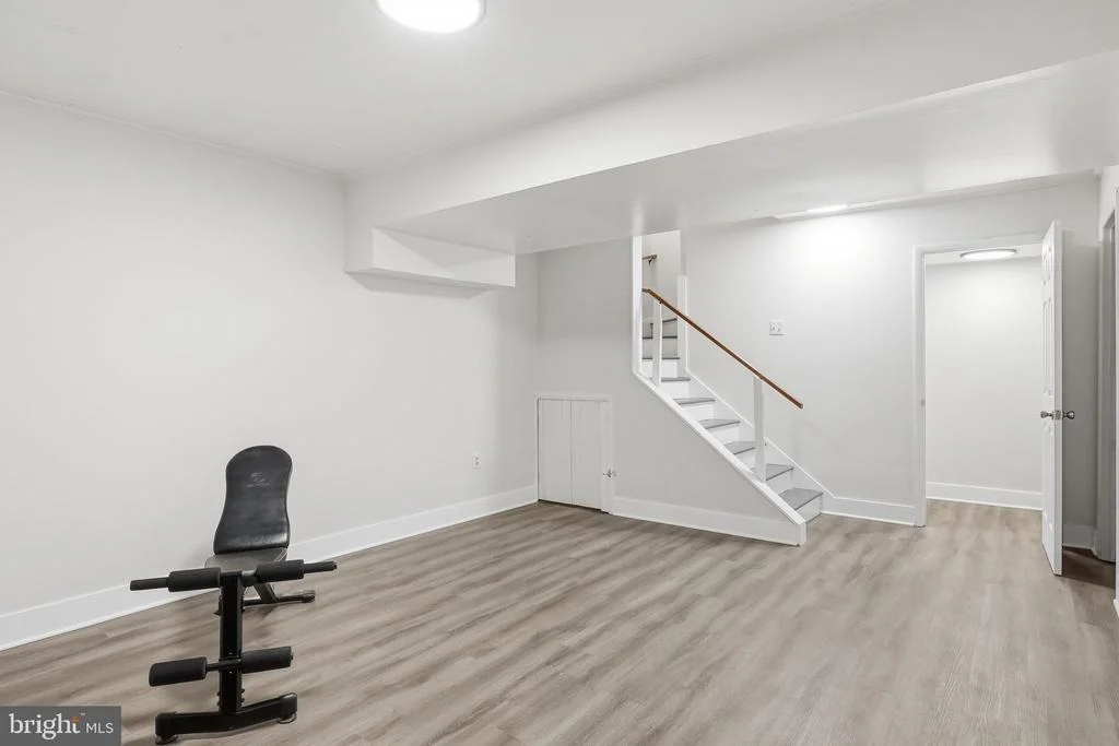 Photo of 289 COLLEGE MANOR DRIVE
