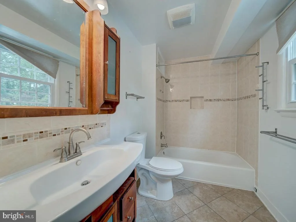 Photo of 4837 RANDOLPH DRIVE