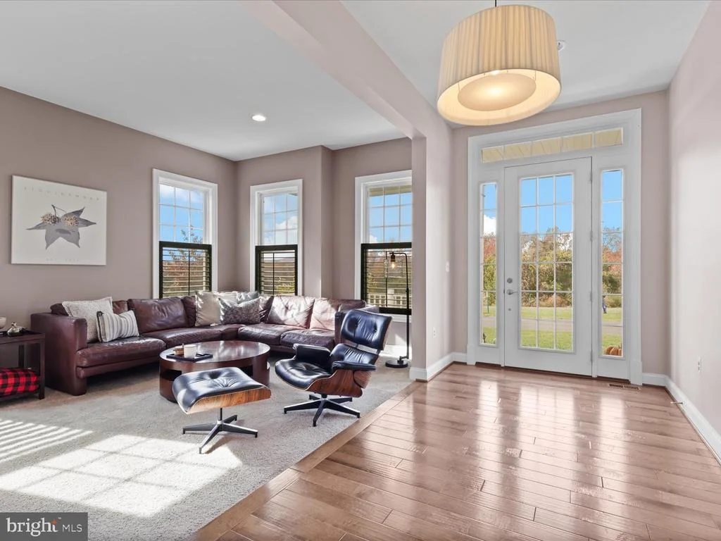 Photo of 25970 LIQUIDAMBAR LANE