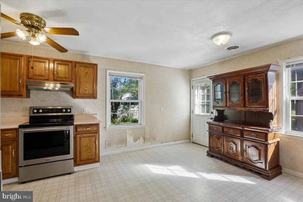 Photo of 103 HONEYSUCKLE DRIVE