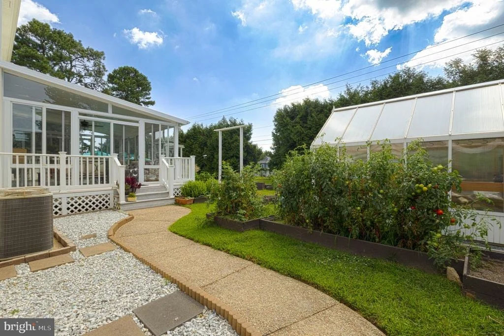 Photo of 31362 EDGEWOOD DRIVE