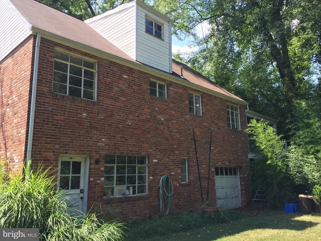 Photo of 12719 MEADOWOOD DRIVE