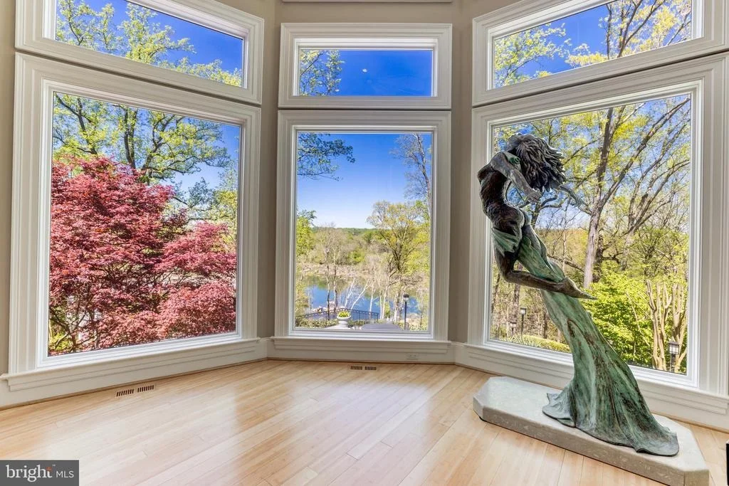 Photo of 658 LIVE OAK DRIVE