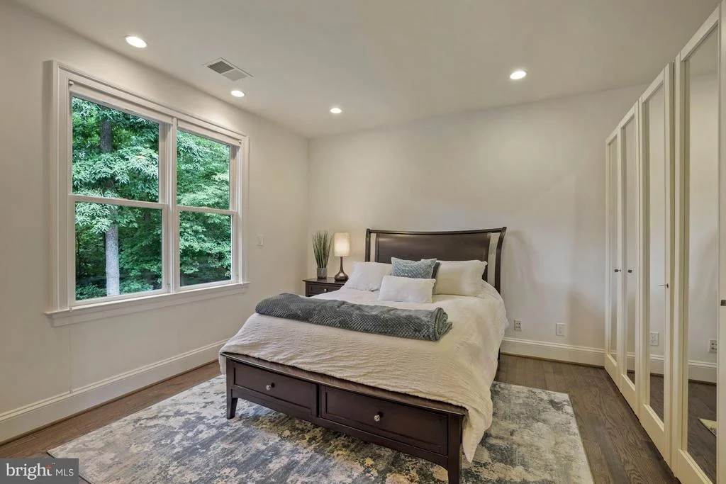 Photo of 1332 WINDY HILL