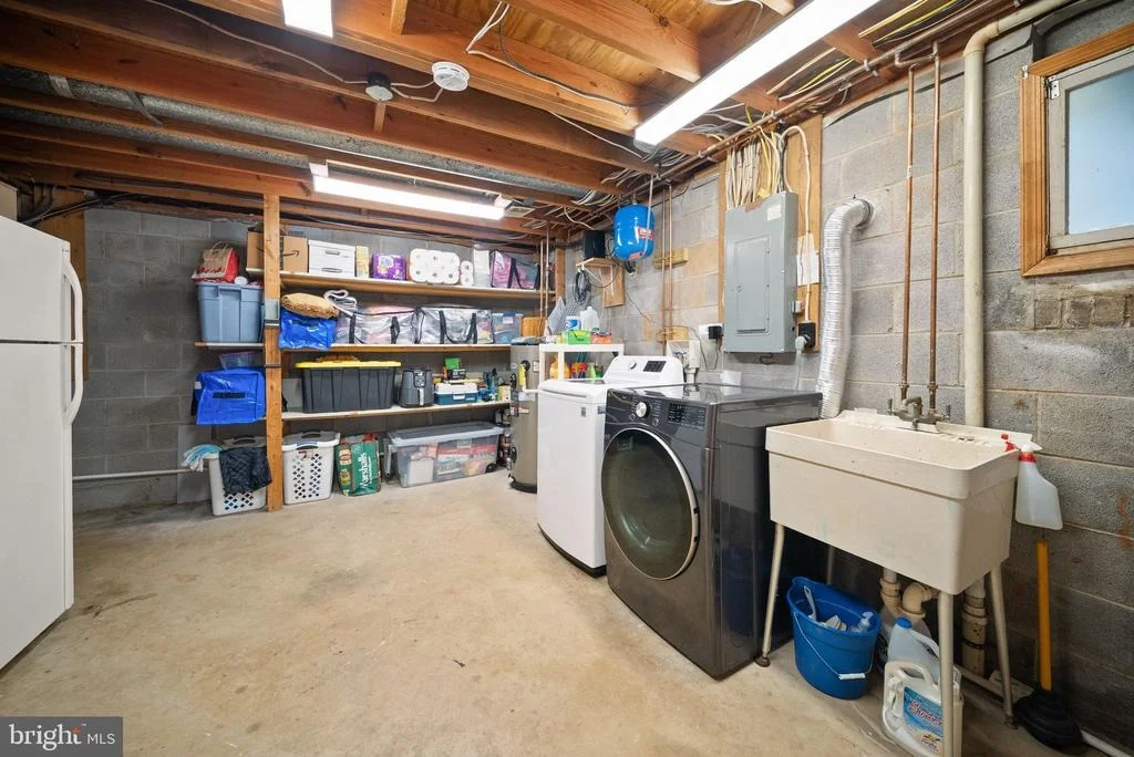 Photo of 4580 AKERS LANE