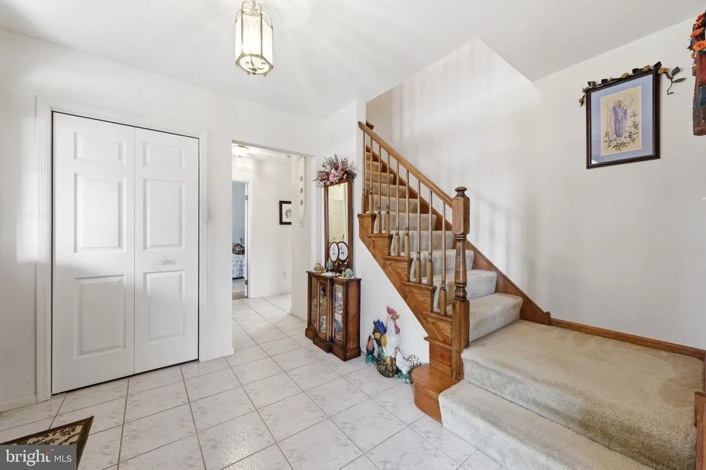Photo of 1 MOSS VIEW LANE