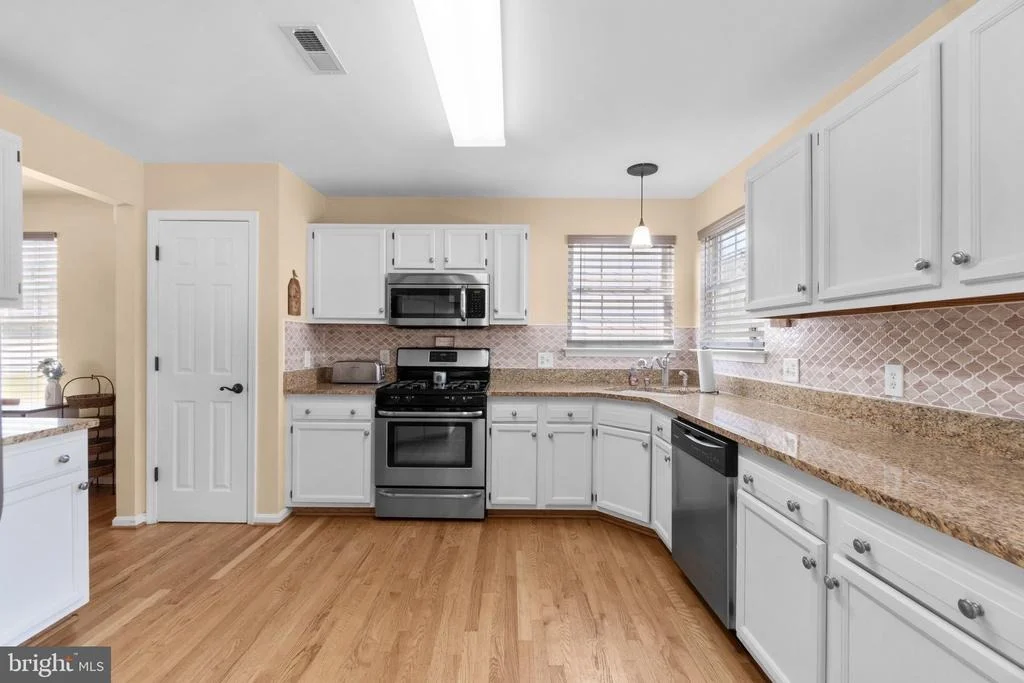 Photo of 814 WELLESLEY COURT