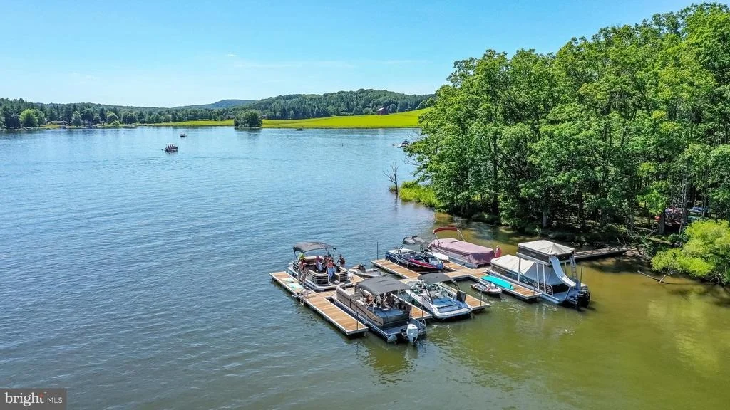 Photo of 342 LAKEFRONT LINKS DRIVE