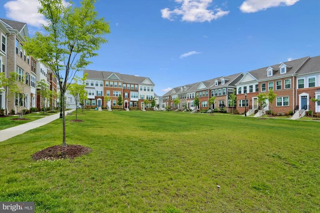 Photo of 23621 SUGAR VIEW DRIVE