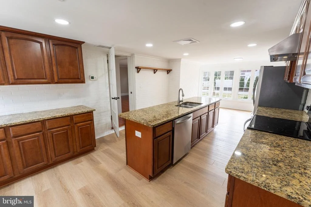 Photo of 227 PINEHURST AVENUE