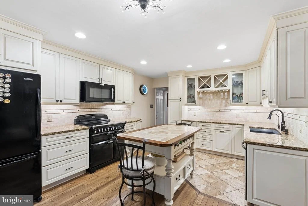 Photo of 14416 MANOR ROAD