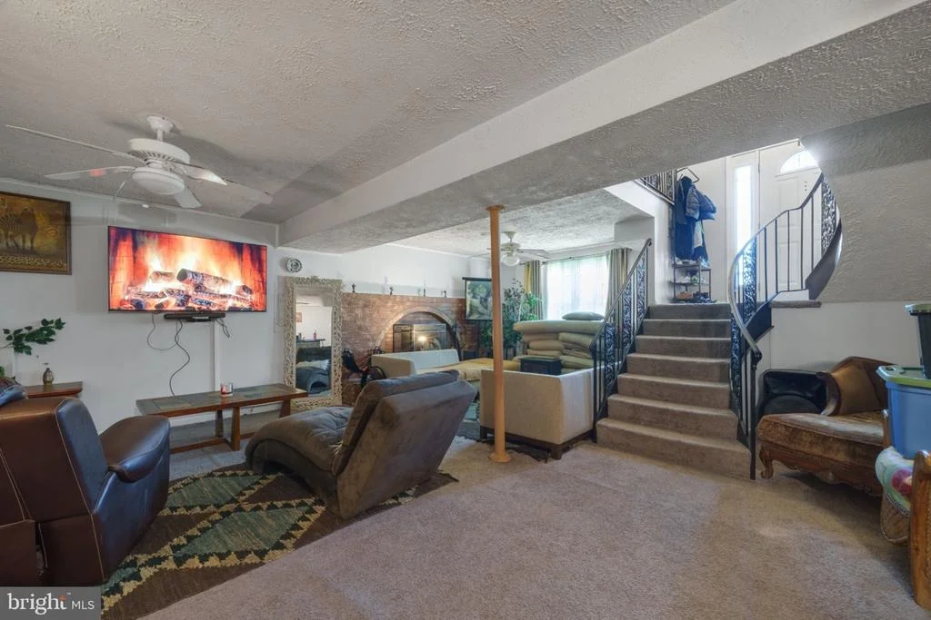 Photo of 8916 TRUBADOR DRIVE